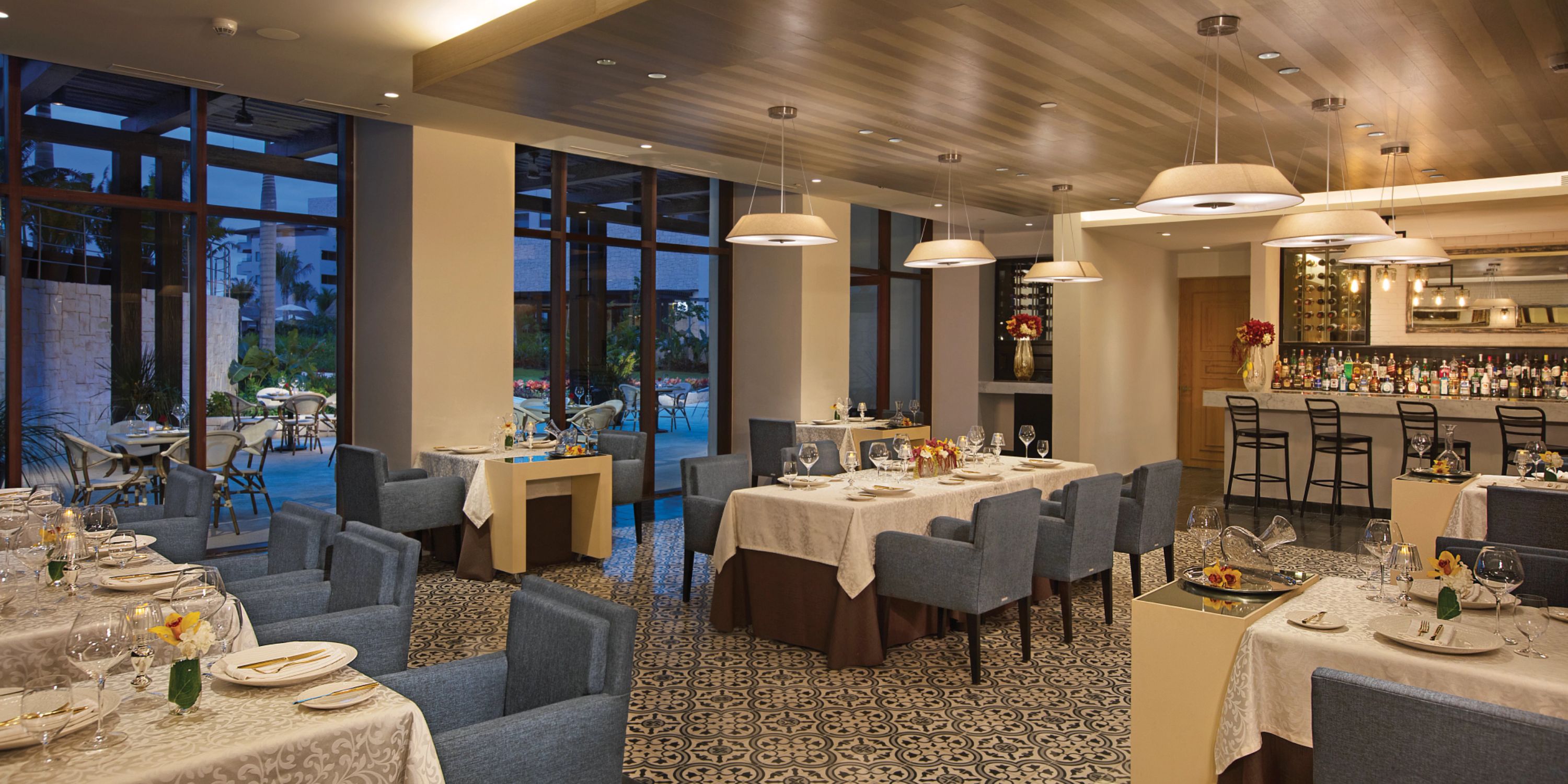 Dreams Playa Mujeres Restaurant 2